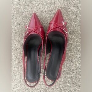 Unknown brand of red heels size 9